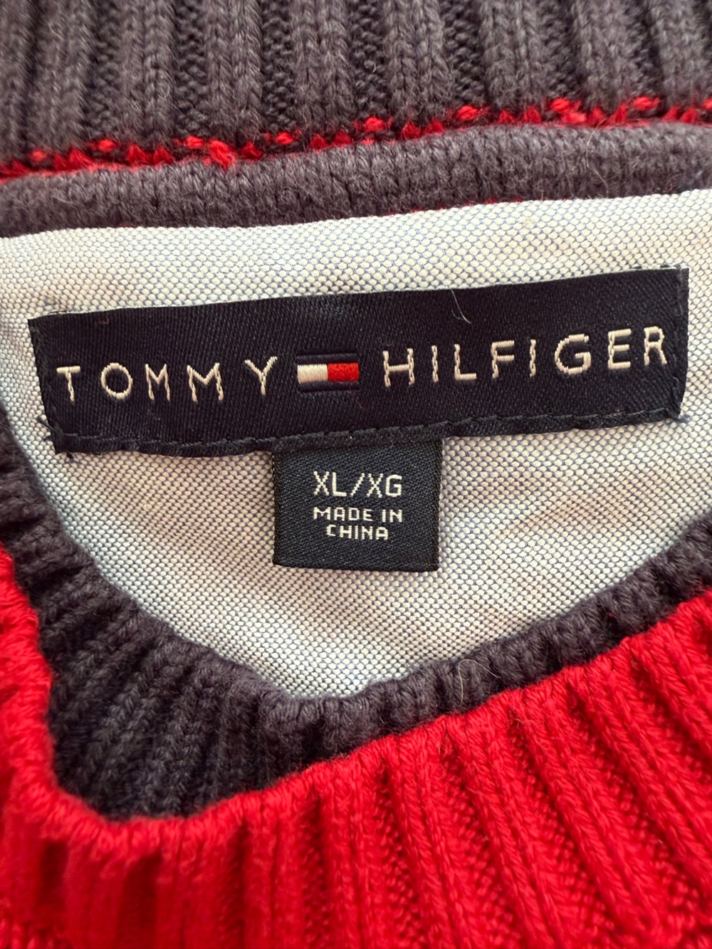 Tommy Hilfiger Men’s Red Crewneck Sweater with Flag Logo - Picture 4 of 5